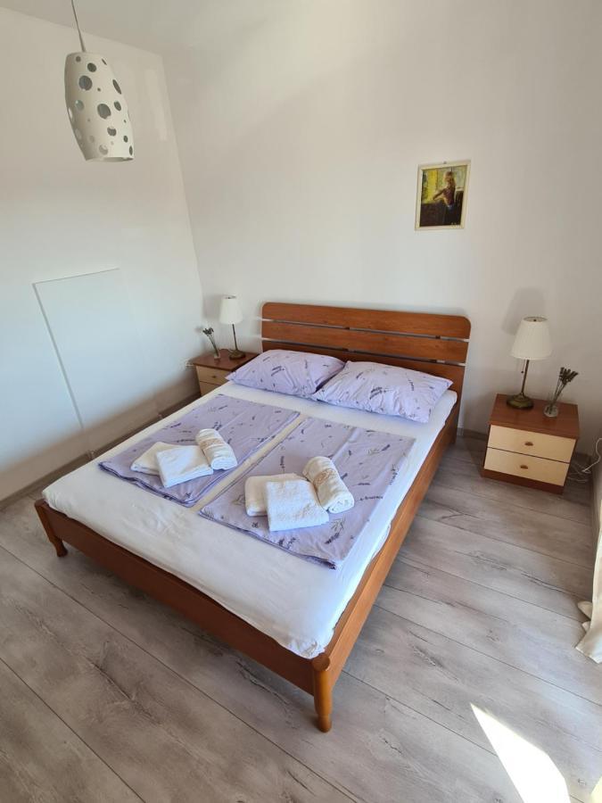 Apartman Karmen Barbat na Rabu Eksteriør bilde